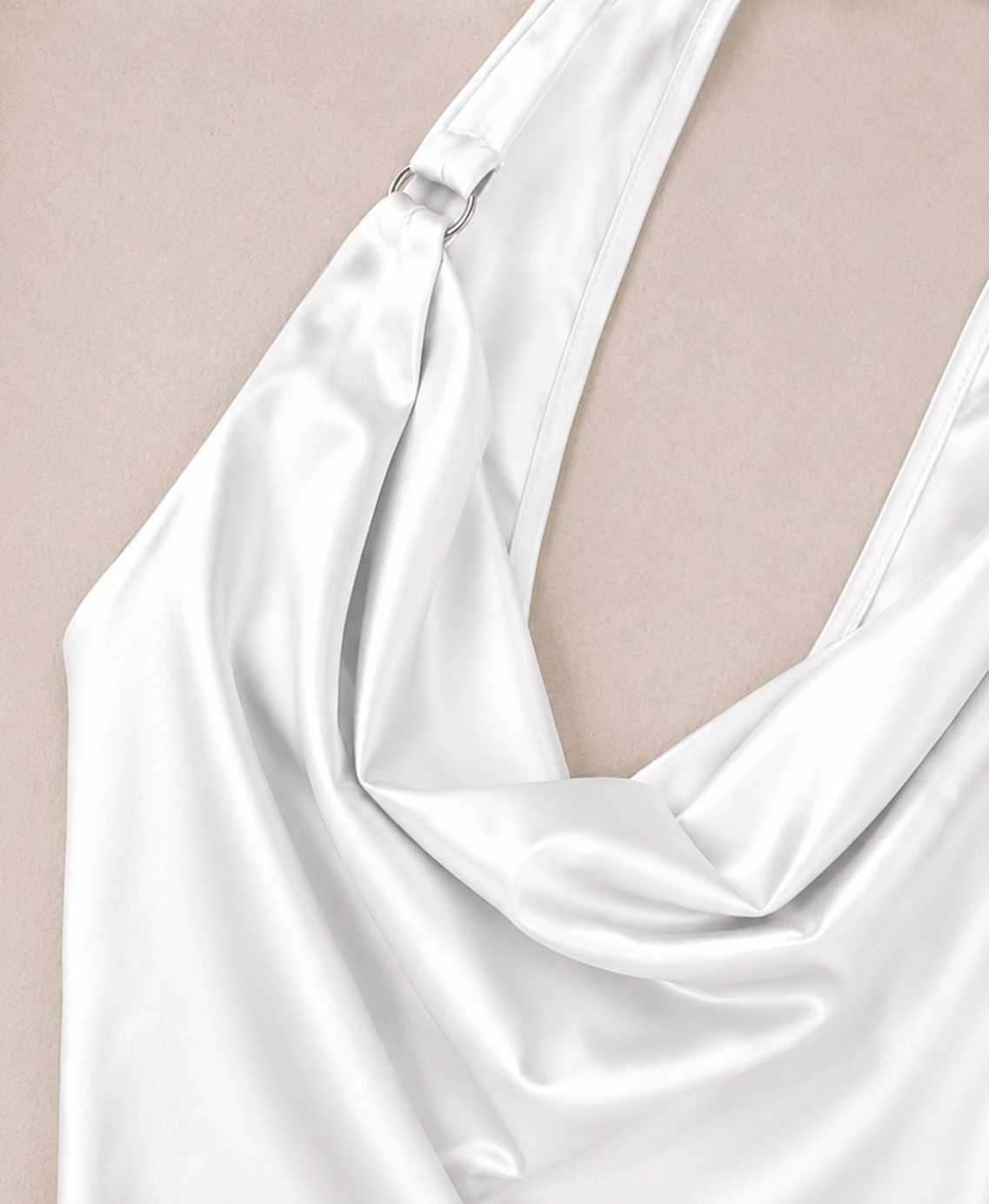 Ärmelloses rückenfreies Cocktailkleid