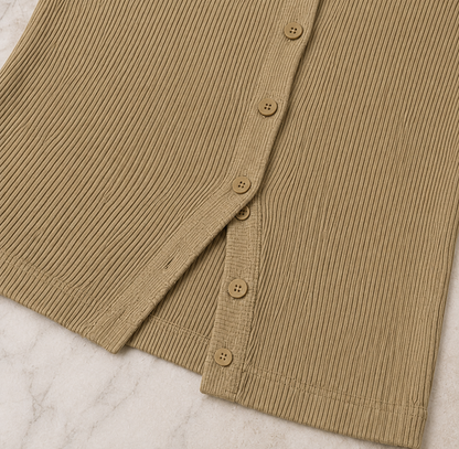 Geripptes Crop-Top mit Knopfleiste – Ärmelloses Damen-Basic