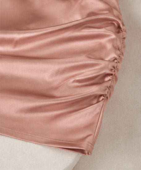 Ärmelloses rückenfreies Cocktailkleid