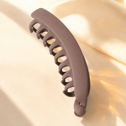 Matte Bananen-Haarspange – Eleganter Haarclip für Damen