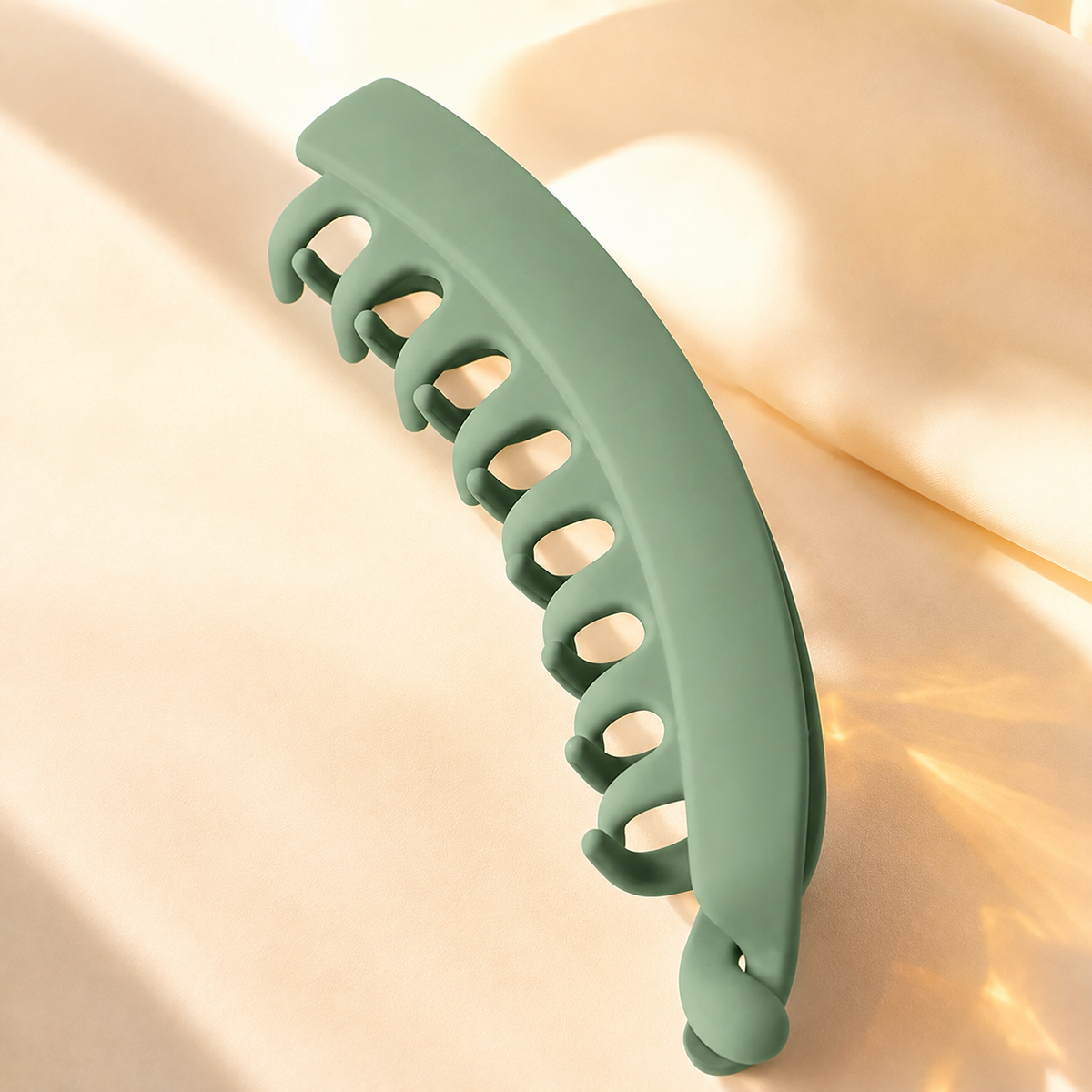 Matte Bananen-Haarspange – Eleganter Haarclip für Damen